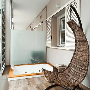 gf-holiday-suite-2.hotelitalianriviera.com/